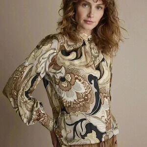 Summum Vintage top with flowers